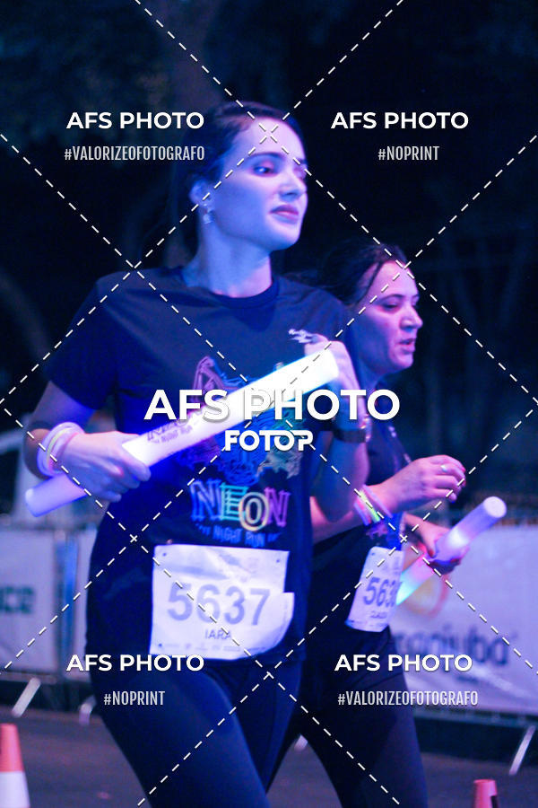 Compra tus fotos del eventoNeon Night Run 2019 - Belo Horizonte En Fotop