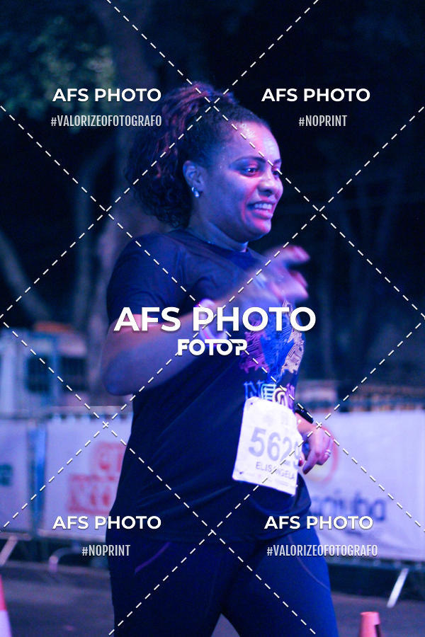 Buy your photos of the eventNeon Night Run 2019 - Belo Horizonte on Fotop