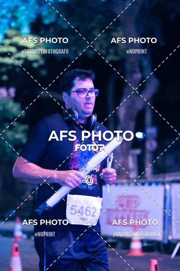Buy your photos of the eventNeon Night Run 2019 - Belo Horizonte on Fotop