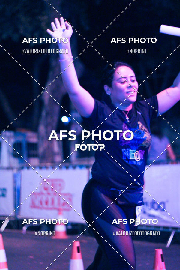 Buy your photos of the eventNeon Night Run 2019 - Belo Horizonte on Fotop