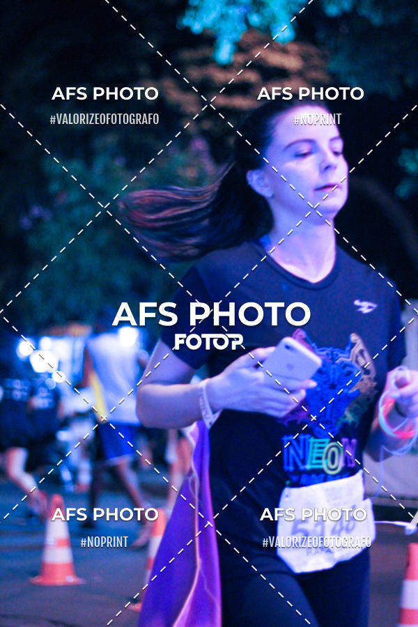 Buy your photos of the eventNeon Night Run 2019 - Belo Horizonte on Fotop