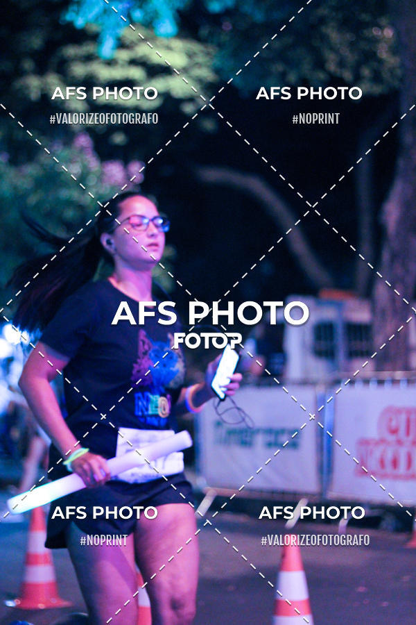 Buy your photos of the eventNeon Night Run 2019 - Belo Horizonte on Fotop