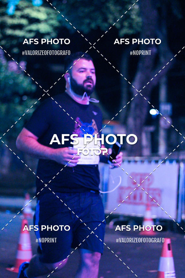 Buy your photos of the eventNeon Night Run 2019 - Belo Horizonte on Fotop