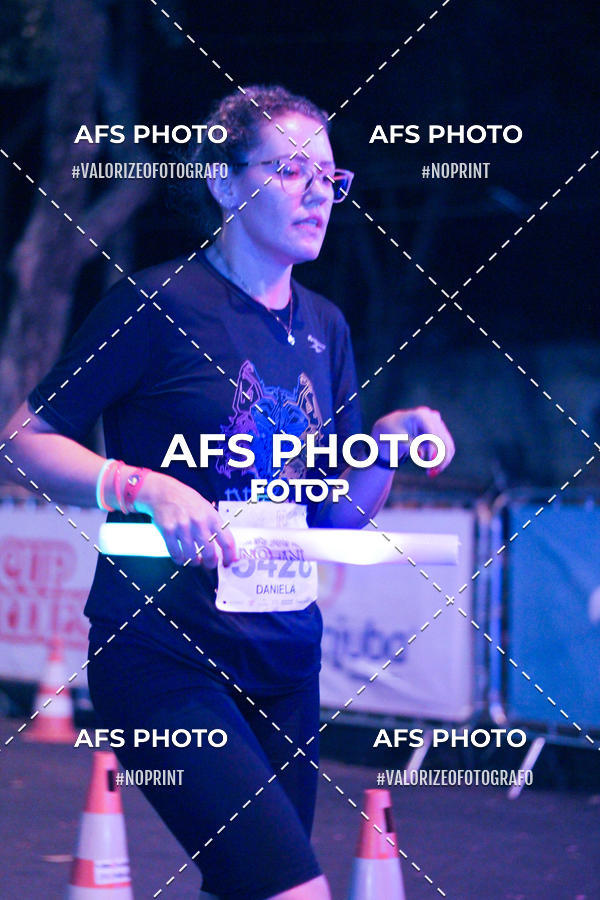 Buy your photos of the eventNeon Night Run 2019 - Belo Horizonte on Fotop