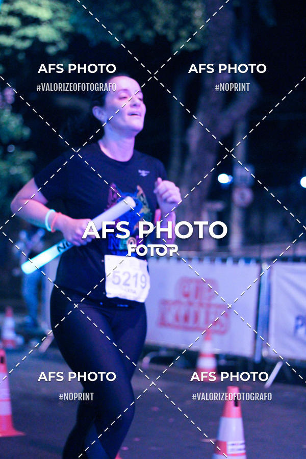 Buy your photos of the eventNeon Night Run 2019 - Belo Horizonte on Fotop