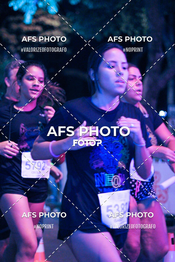 Acquista le foto dell'eventoNeon Night Run 2019 - Belo Horizonte in Fotop