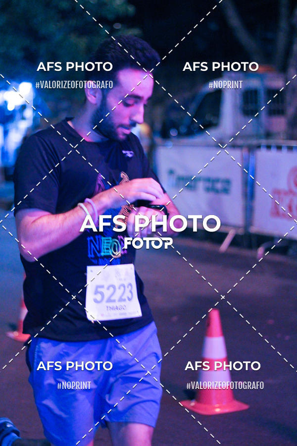 Acquista le foto dell'eventoNeon Night Run 2019 - Belo Horizonte in Fotop