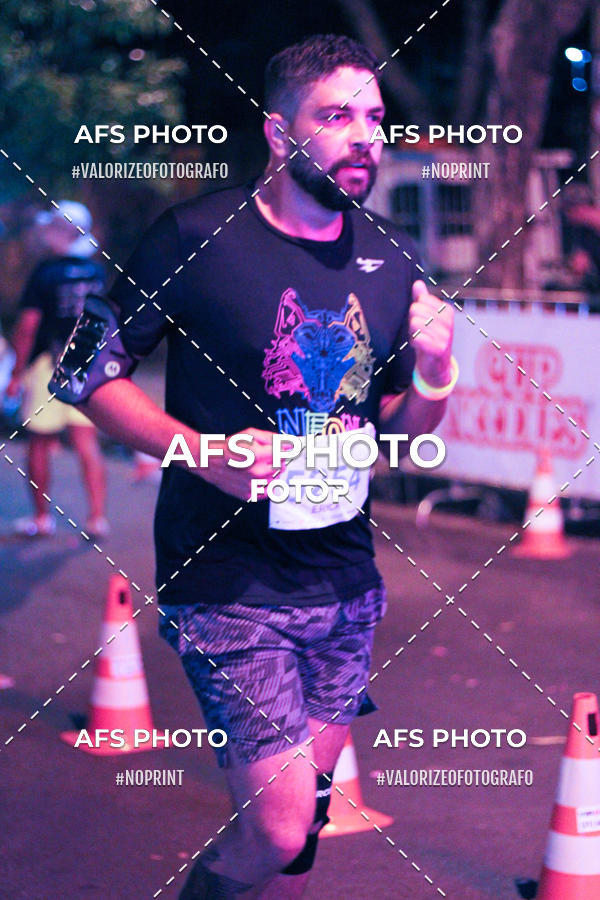 Acquista le foto dell'eventoNeon Night Run 2019 - Belo Horizonte in Fotop
