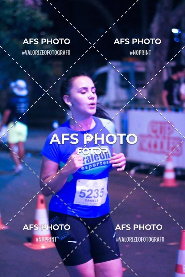 Acquista le foto dell'eventoNeon Night Run 2019 - Belo Horizonte in Fotop