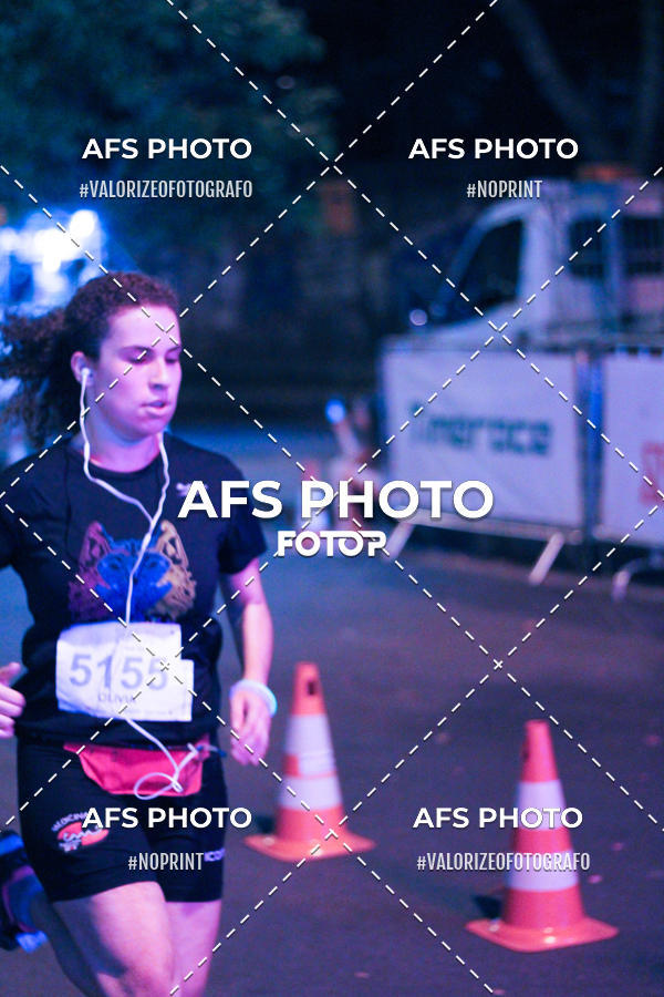 Achetez vos photos de l'vnementNeon Night Run 2019 - Belo Horizonte sur Fotop