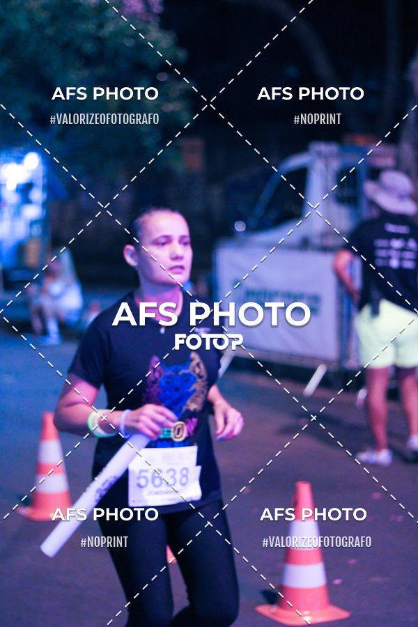 Achetez vos photos de l'vnementNeon Night Run 2019 - Belo Horizonte sur Fotop
