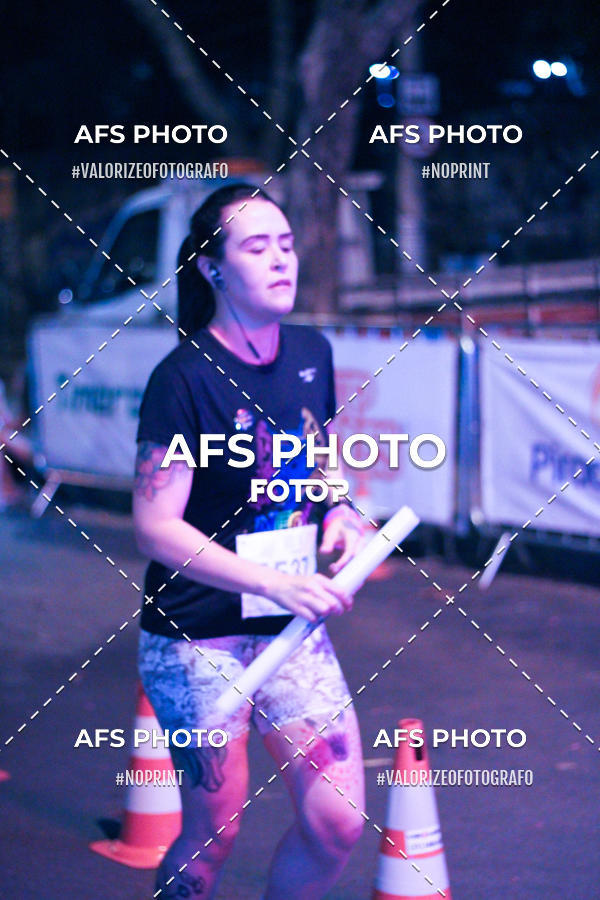 Achetez vos photos de l'vnementNeon Night Run 2019 - Belo Horizonte sur Fotop