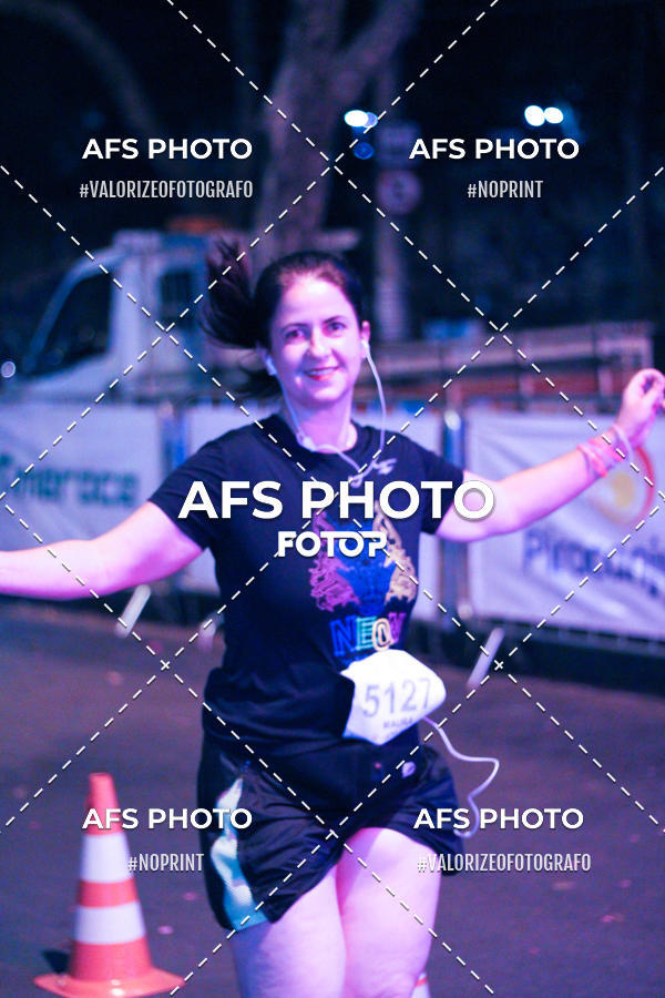 Achetez vos photos de l'vnementNeon Night Run 2019 - Belo Horizonte sur Fotop