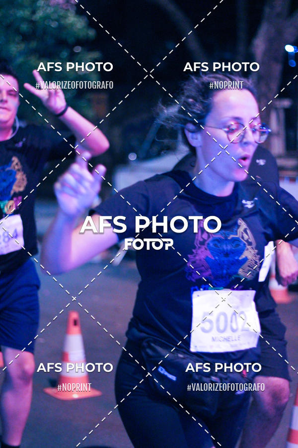 Achetez vos photos de l'vnementNeon Night Run 2019 - Belo Horizonte sur Fotop