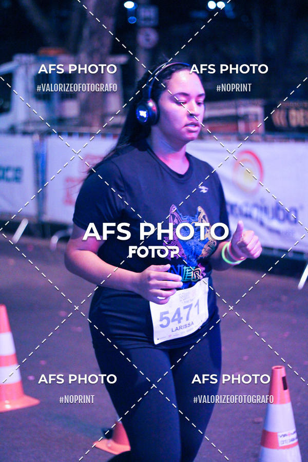 Achetez vos photos de l'vnementNeon Night Run 2019 - Belo Horizonte sur Fotop