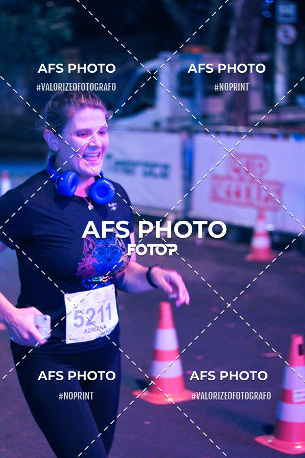 Achetez vos photos de l'vnementNeon Night Run 2019 - Belo Horizonte sur Fotop