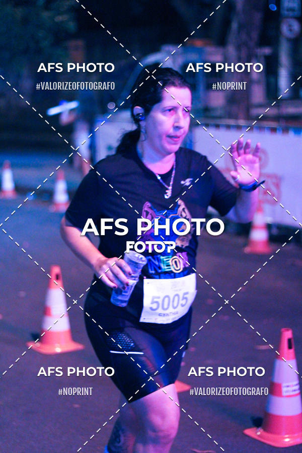 Achetez vos photos de l'vnementNeon Night Run 2019 - Belo Horizonte sur Fotop