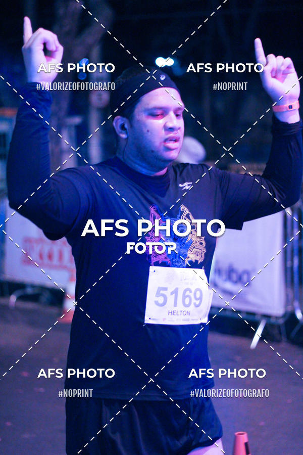 Buy your photos of the eventNeon Night Run 2019 - Belo Horizonte on Fotop
