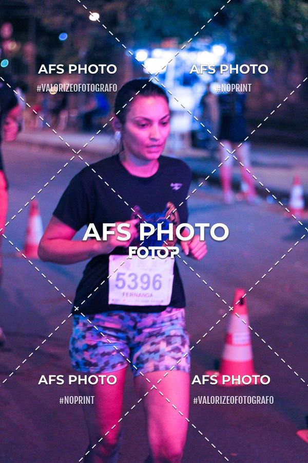 Buy your photos of the eventNeon Night Run 2019 - Belo Horizonte on Fotop
