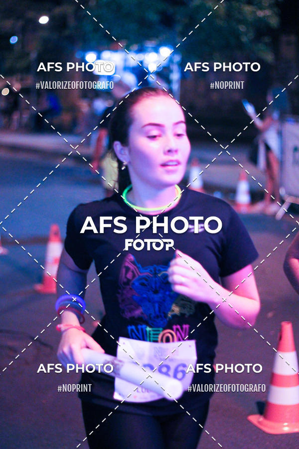 Buy your photos of the eventNeon Night Run 2019 - Belo Horizonte on Fotop