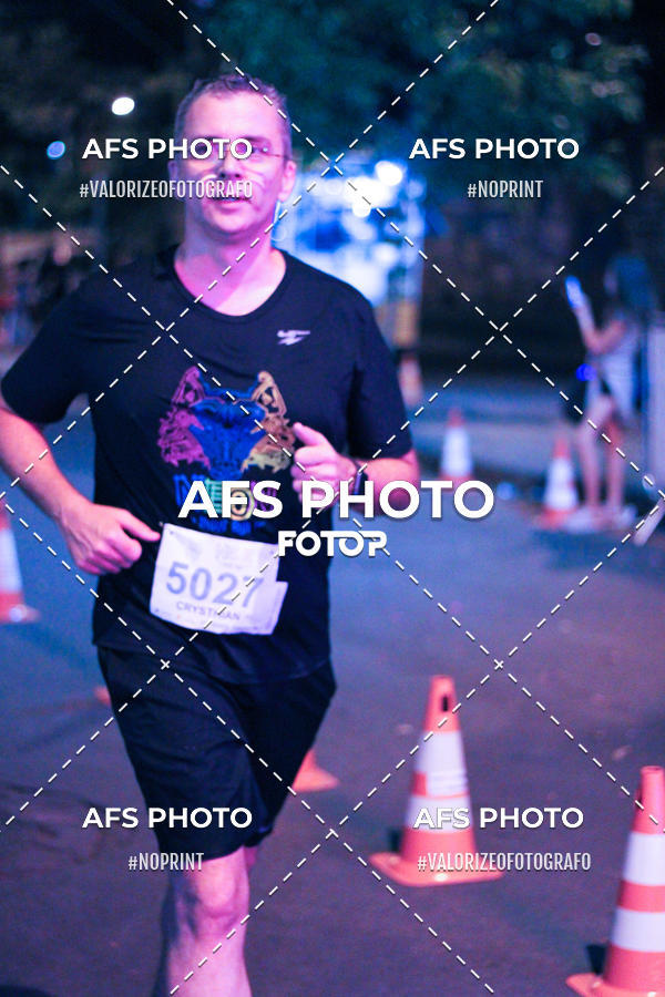Buy your photos of the eventNeon Night Run 2019 - Belo Horizonte on Fotop