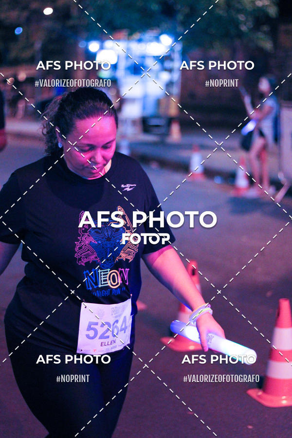 Buy your photos of the eventNeon Night Run 2019 - Belo Horizonte on Fotop