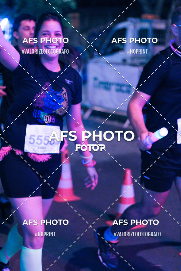 Buy your photos of the eventNeon Night Run 2019 - Belo Horizonte on Fotop