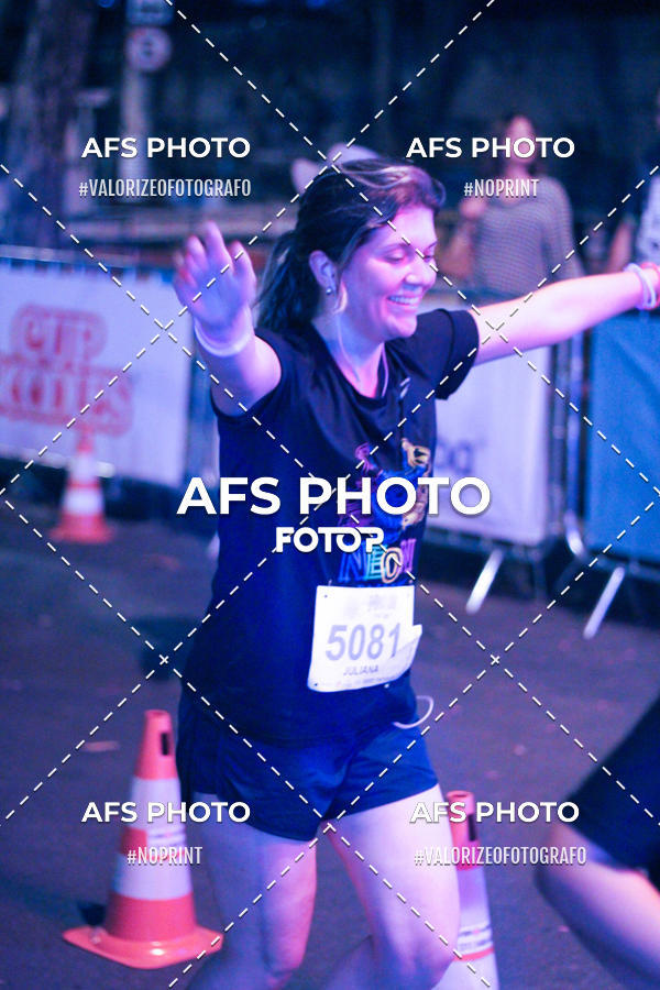 Buy your photos of the eventNeon Night Run 2019 - Belo Horizonte on Fotop