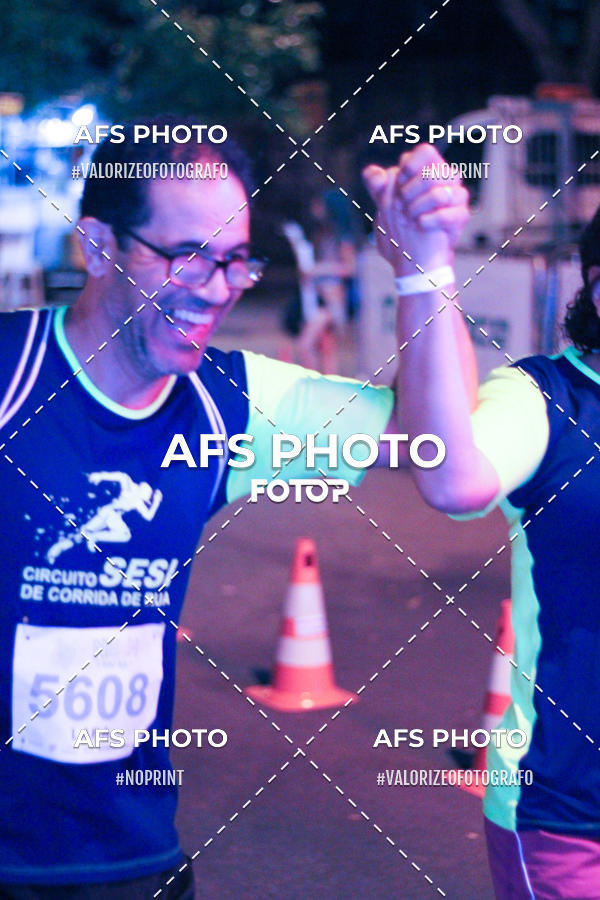 Buy your photos of the eventNeon Night Run 2019 - Belo Horizonte on Fotop