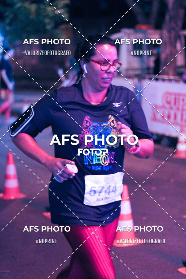 Buy your photos of the eventNeon Night Run 2019 - Belo Horizonte on Fotop