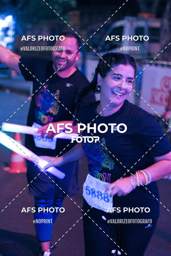 Buy your photos of the eventNeon Night Run 2019 - Belo Horizonte on Fotop