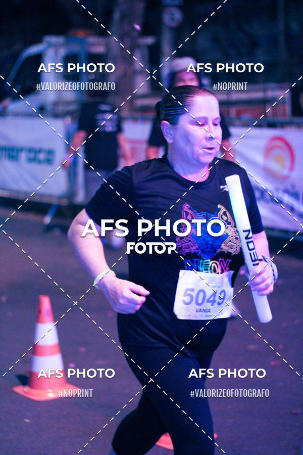 Buy your photos of the eventNeon Night Run 2019 - Belo Horizonte on Fotop