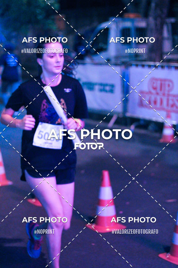 Buy your photos of the eventNeon Night Run 2019 - Belo Horizonte on Fotop
