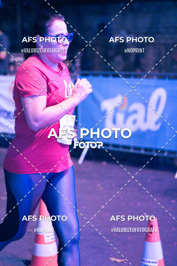 Buy your photos of the eventNeon Night Run 2019 - Belo Horizonte on Fotop