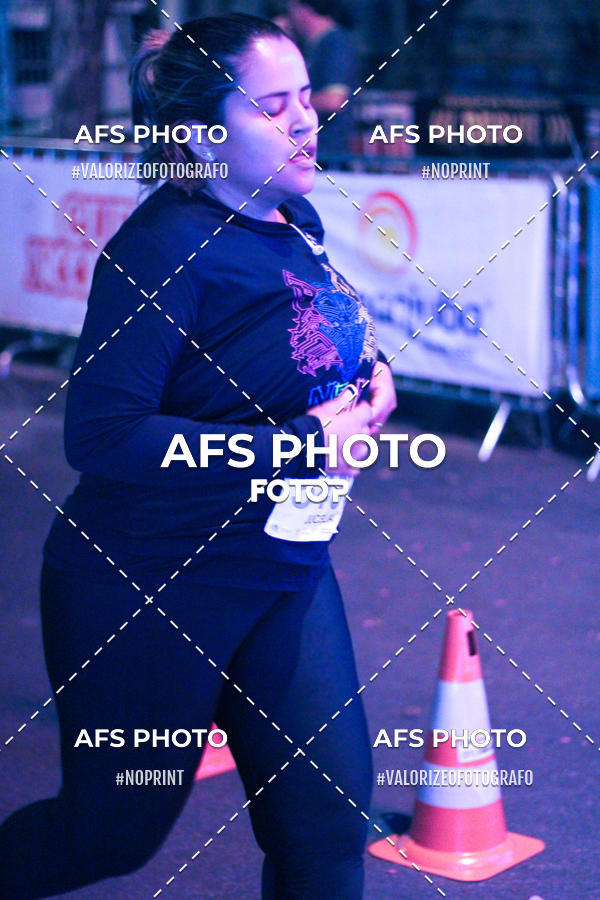 Buy your photos of the eventNeon Night Run 2019 - Belo Horizonte on Fotop