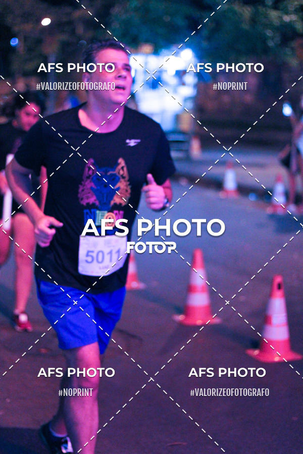 Buy your photos of the eventNeon Night Run 2019 - Belo Horizonte on Fotop