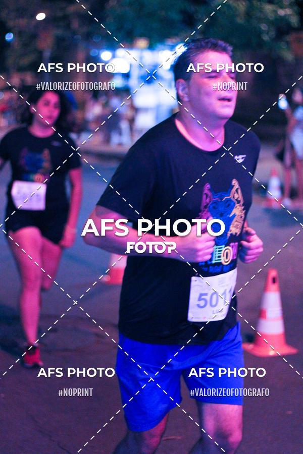 Buy your photos of the eventNeon Night Run 2019 - Belo Horizonte on Fotop