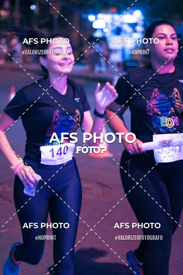 Compra tus fotos del eventoNeon Night Run 2019 - Belo Horizonte En Fotop