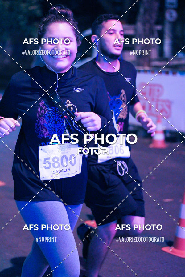 Compra tus fotos del eventoNeon Night Run 2019 - Belo Horizonte En Fotop