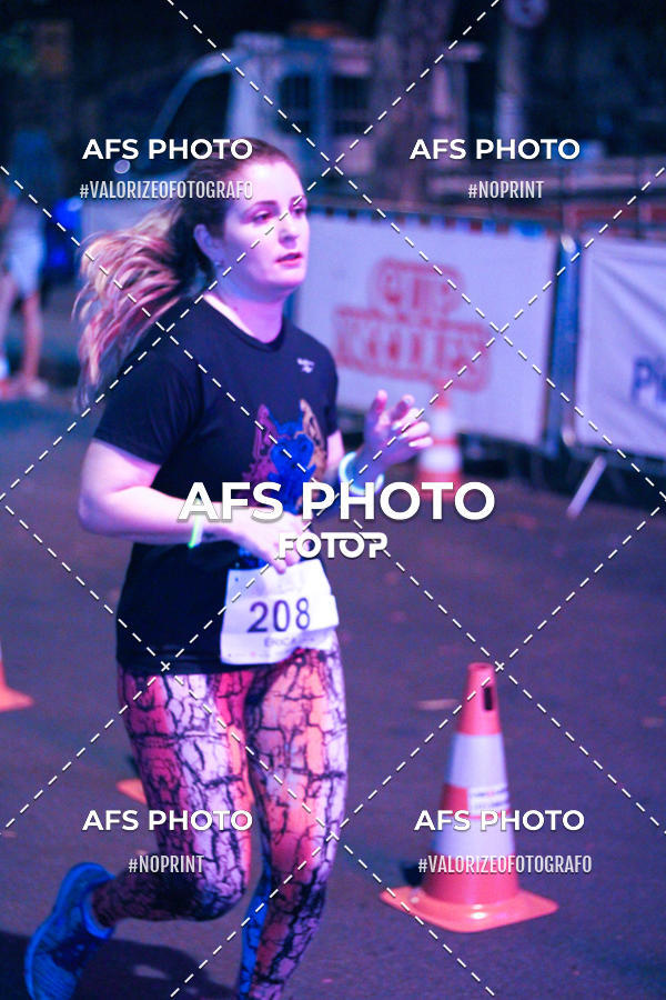 Compra tus fotos del eventoNeon Night Run 2019 - Belo Horizonte En Fotop