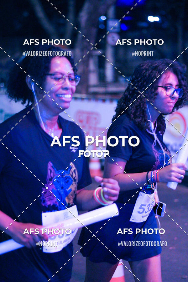 Compra tus fotos del eventoNeon Night Run 2019 - Belo Horizonte En Fotop