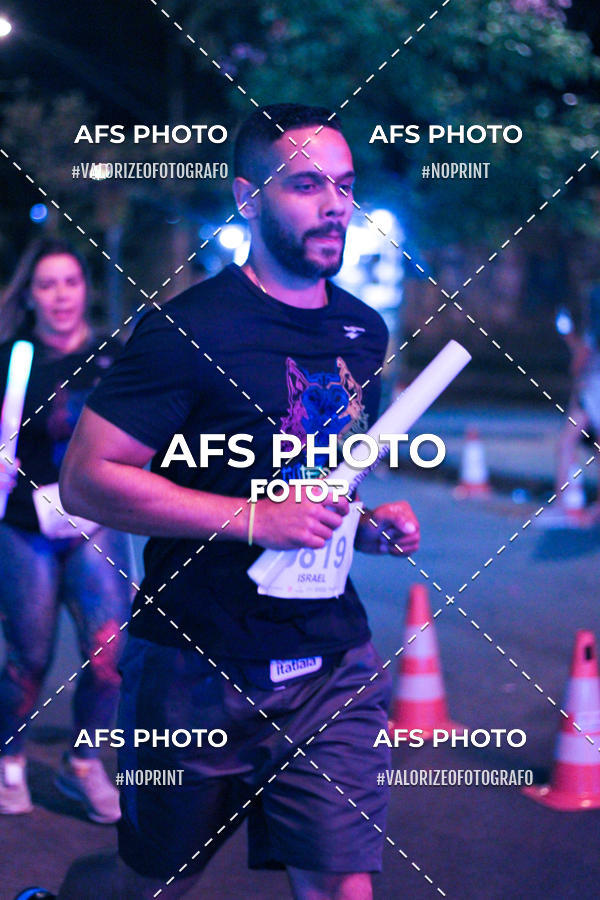 Compra tus fotos del eventoNeon Night Run 2019 - Belo Horizonte En Fotop