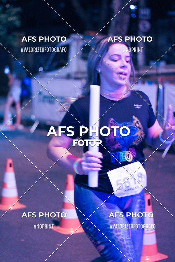 Compre as suas fotos do eventoNeon Night Run 2019 - Belo Horizonte no Fotop
