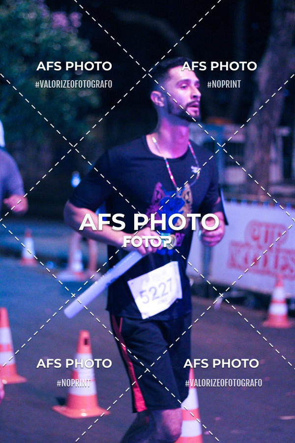 Compre as suas fotos do eventoNeon Night Run 2019 - Belo Horizonte no Fotop
