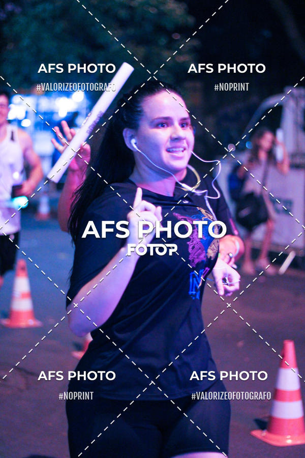 Compre as suas fotos do eventoNeon Night Run 2019 - Belo Horizonte no Fotop