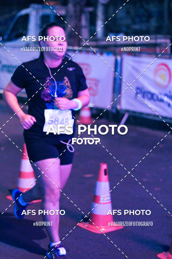 Compre as suas fotos do eventoNeon Night Run 2019 - Belo Horizonte no Fotop