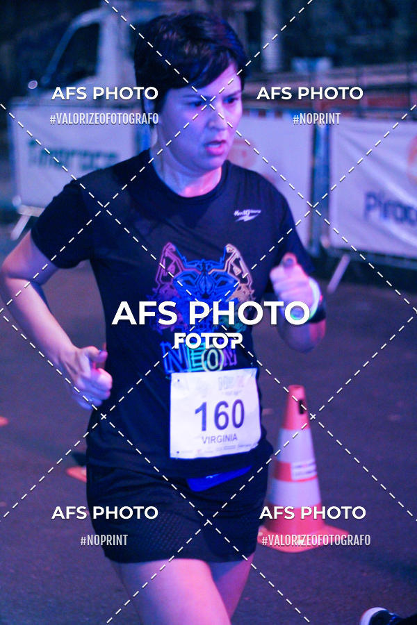 Compre as suas fotos do eventoNeon Night Run 2019 - Belo Horizonte no Fotop