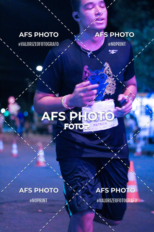 Compra tus fotos del eventoNeon Night Run 2019 - Belo Horizonte En Fotop