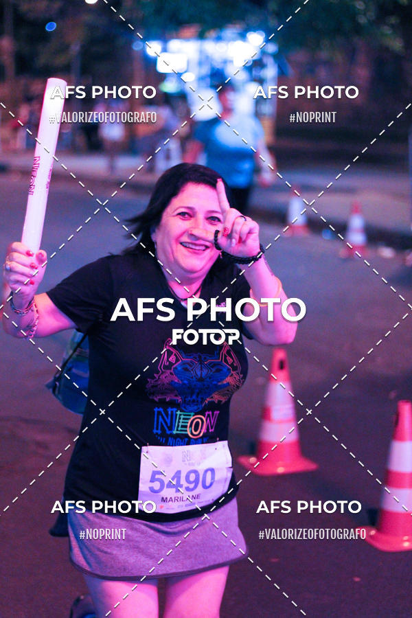 Compra tus fotos del eventoNeon Night Run 2019 - Belo Horizonte En Fotop