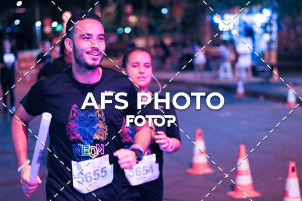 Compra tus fotos del eventoNeon Night Run 2019 - Belo Horizonte En Fotop